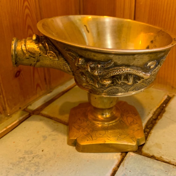 Vintage dragon figural brass miniature coal carrier - Picture 4 of 11